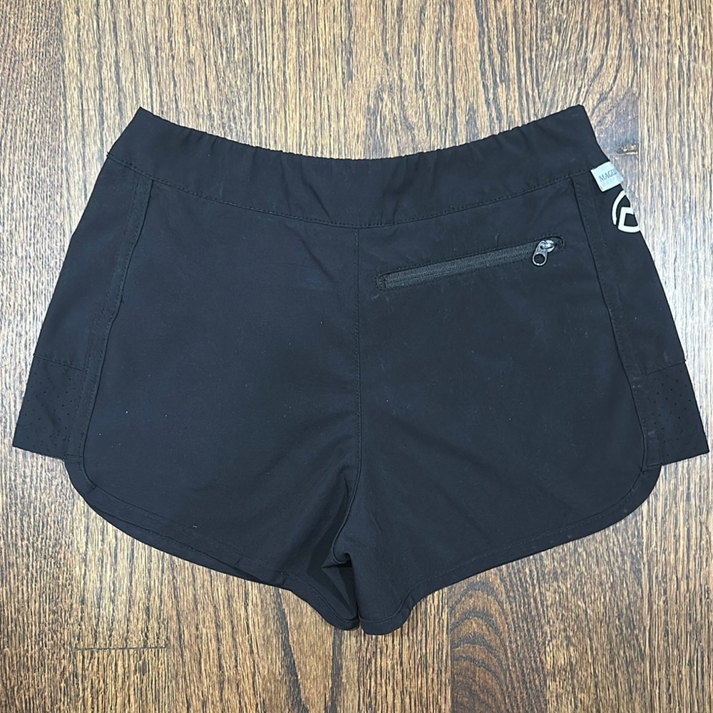 3/$20🌟 Magellan Girls Black Water Repellent Shorts - Picture 2 of 4